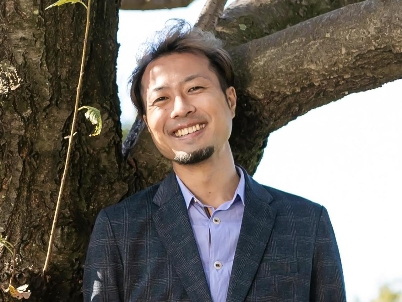 代表カウンセラーの川﨑 英宏です