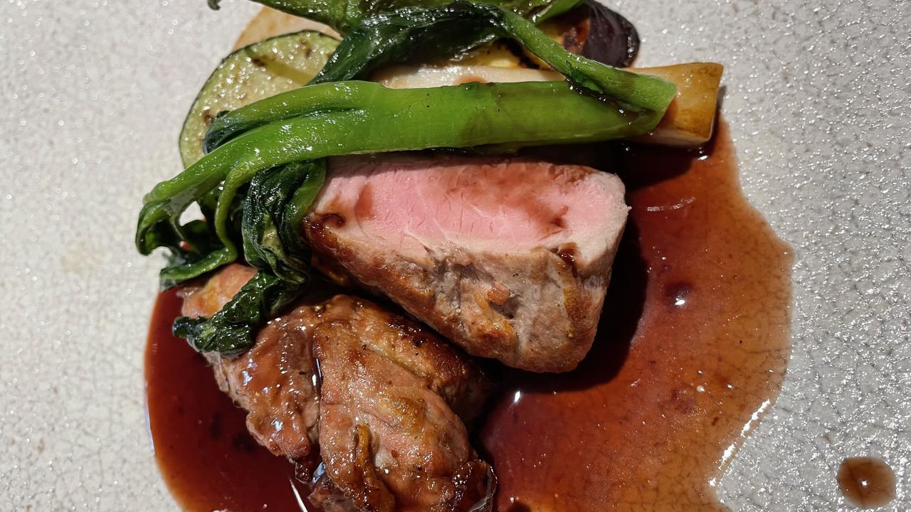 豚ヒレ肉のロースト赤ワインソース