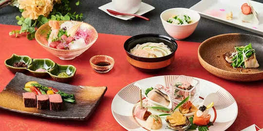 大宮璃宮 四季庭